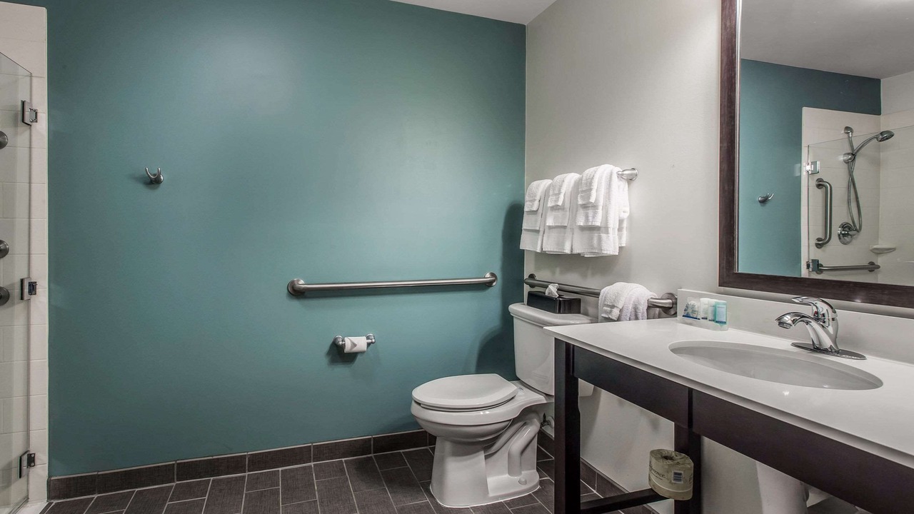 Photo of Bathroom in Clintwood