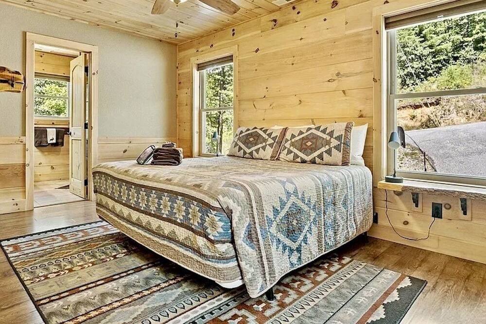 Photo of Bedroom in Frank