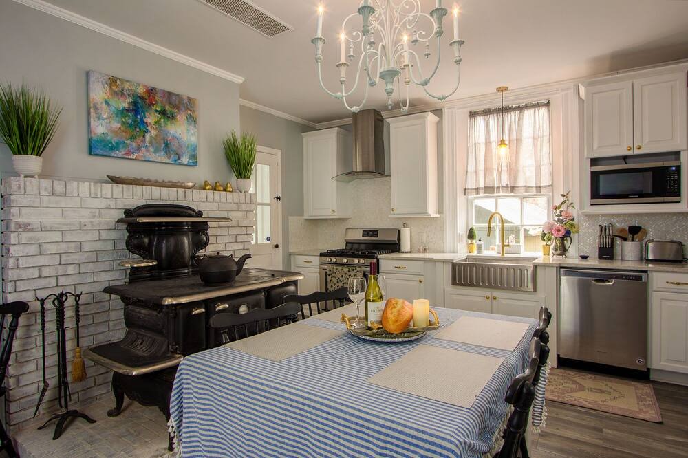 Photo of Kitchen in Vein Mountain