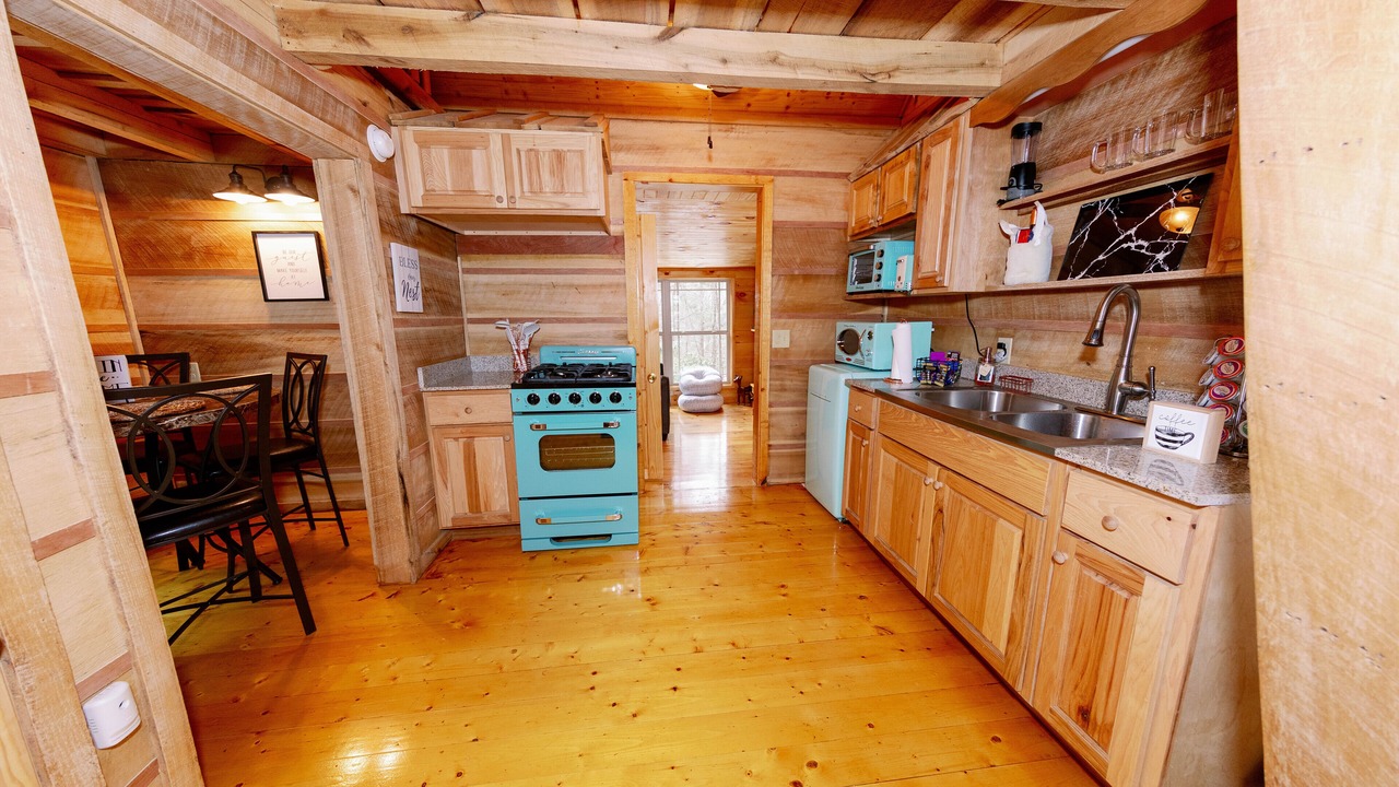 Photo of Kitchen in Roan Mountain