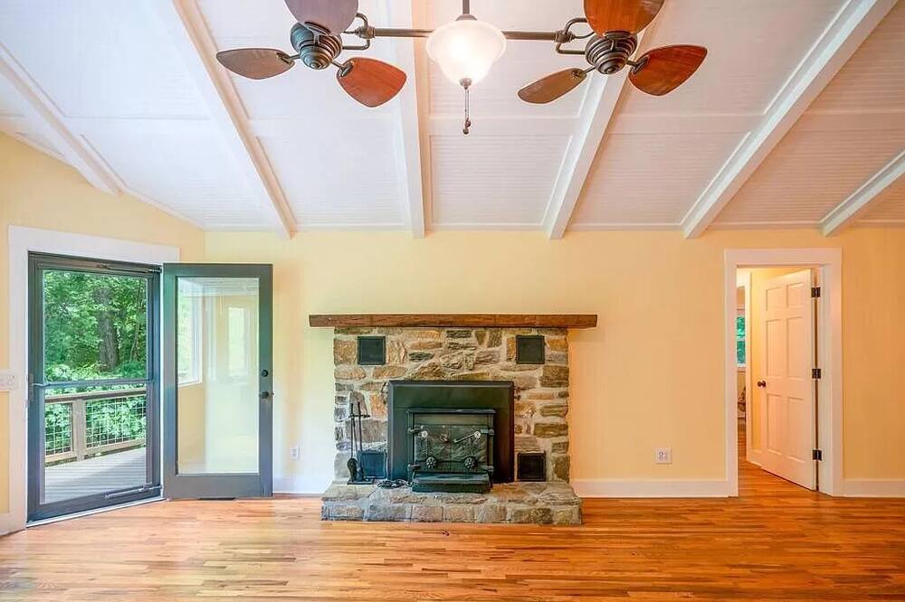 Photo of Livingroom in Cattail Creek