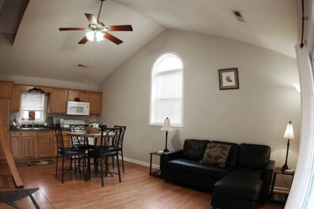 Photo of Livingroom in Marion
