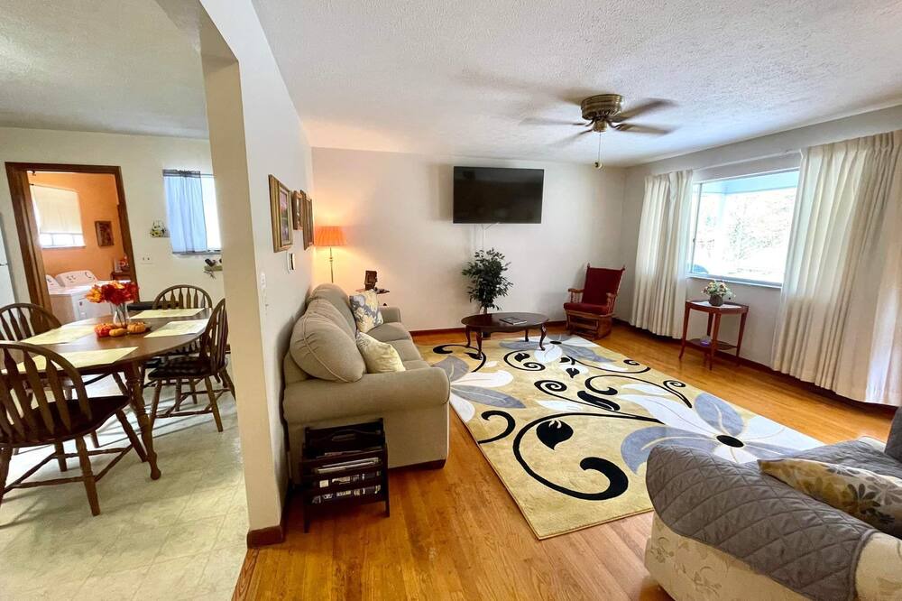 Photo of Bedroom in Gandeeville