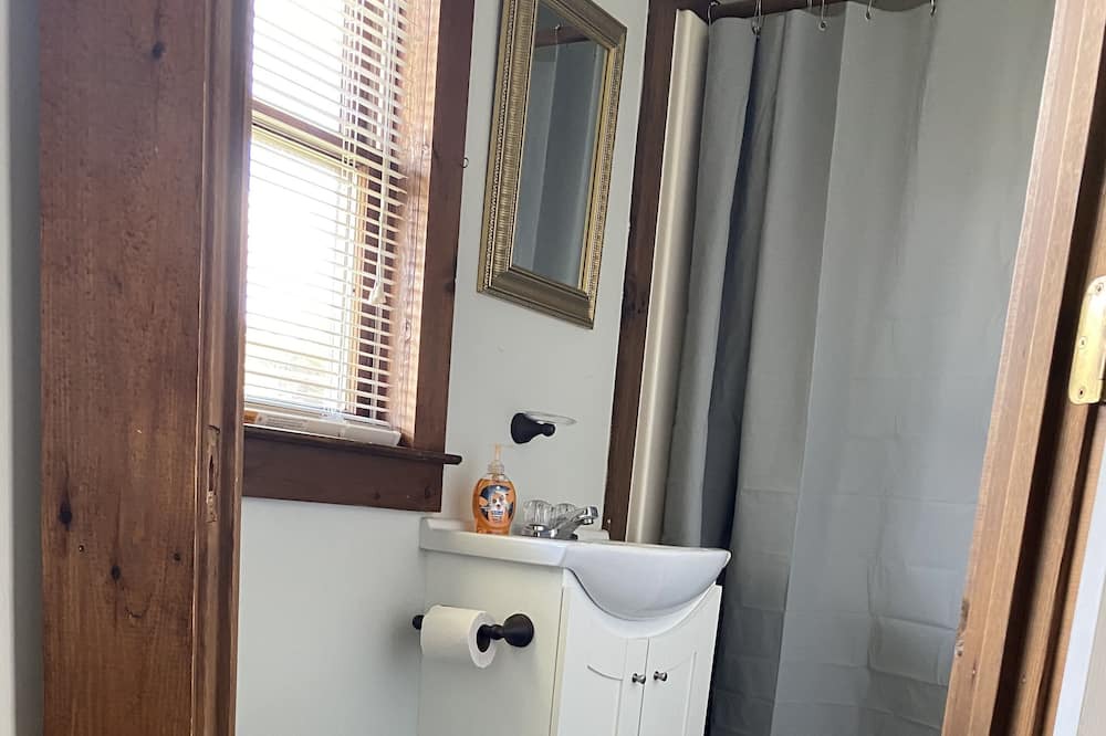 Photo of Bathroom in Glendale Springs