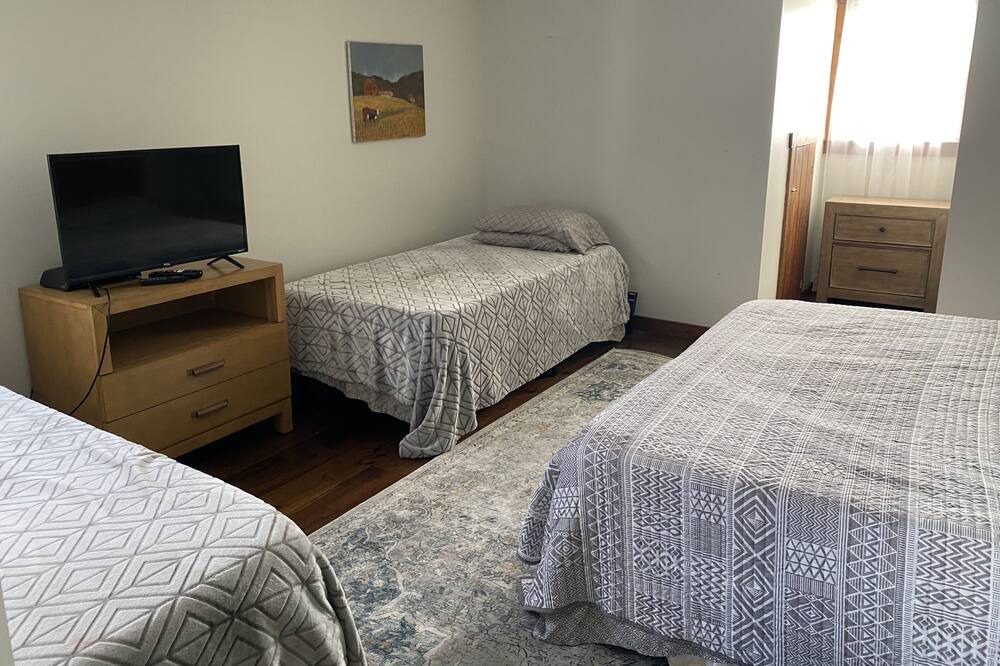Photo of Bedroom in Glendale Springs