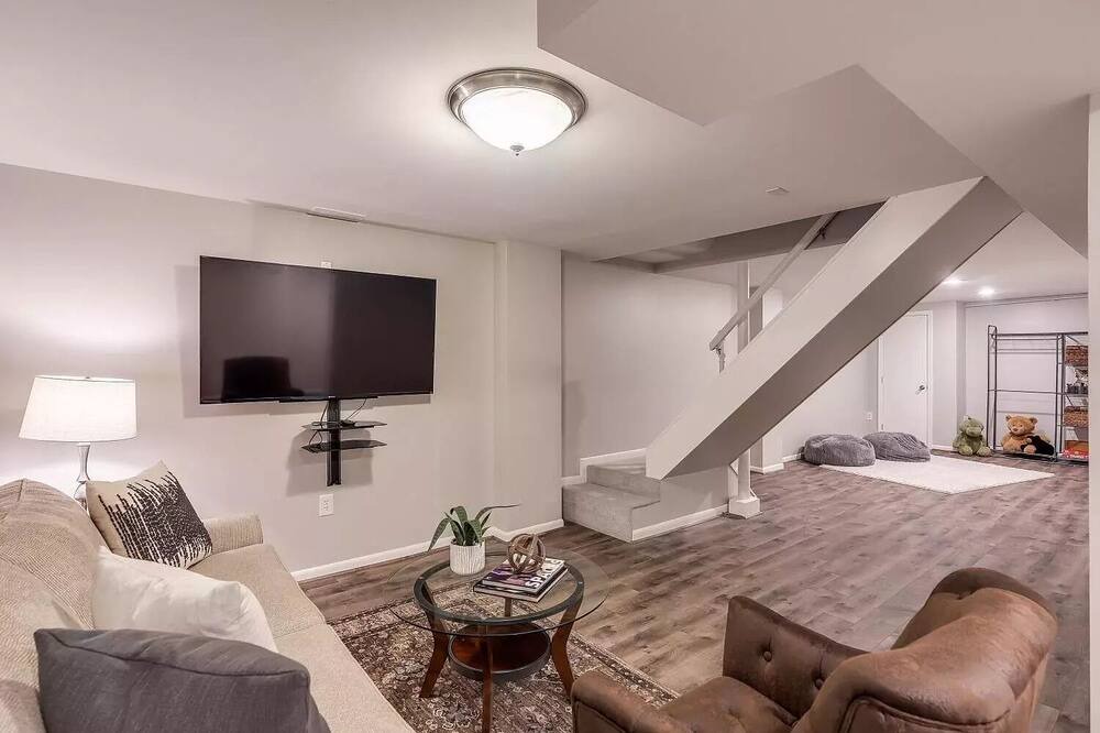 Photo of Livingroom in Fairfax