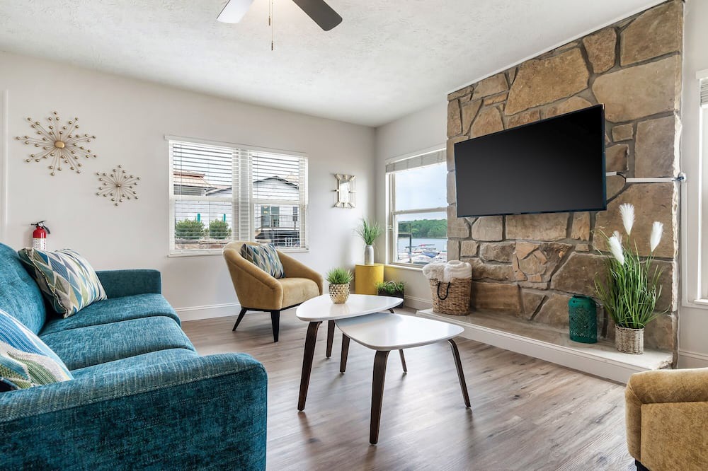 Photo of Bedroom in Dandridge