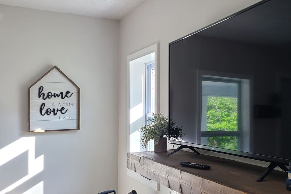 Photo of Bedroom in Knoxville