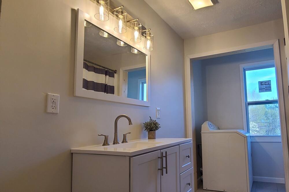 Photo of Bedroom in Knoxville