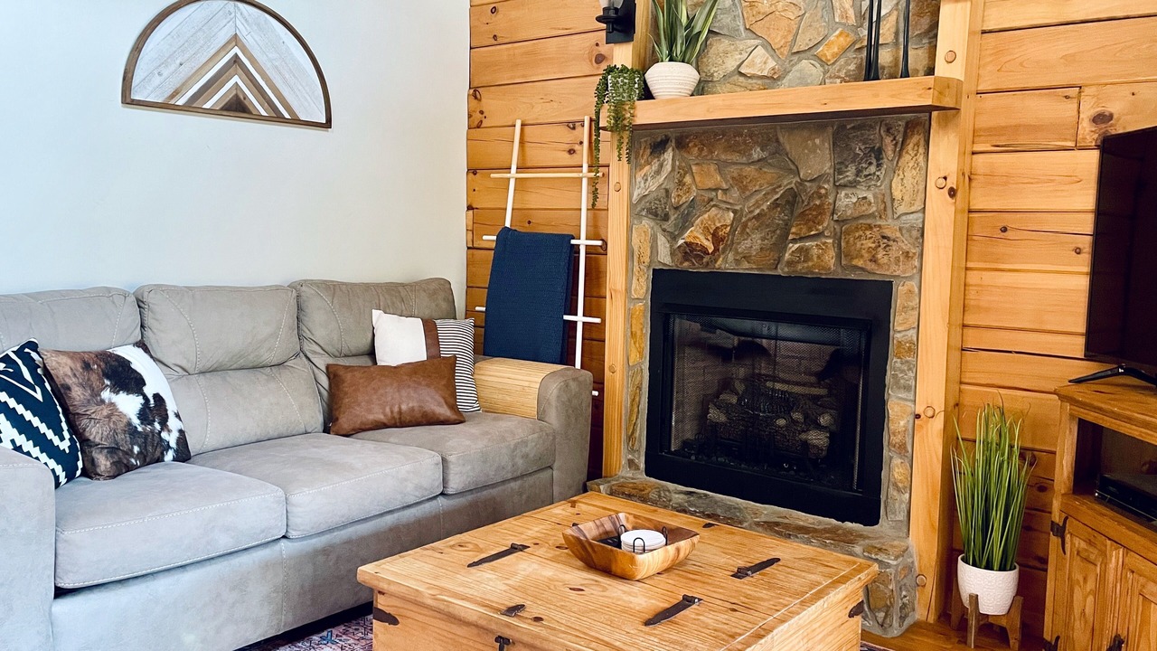 Photo of Livingroom in Grassy Creek