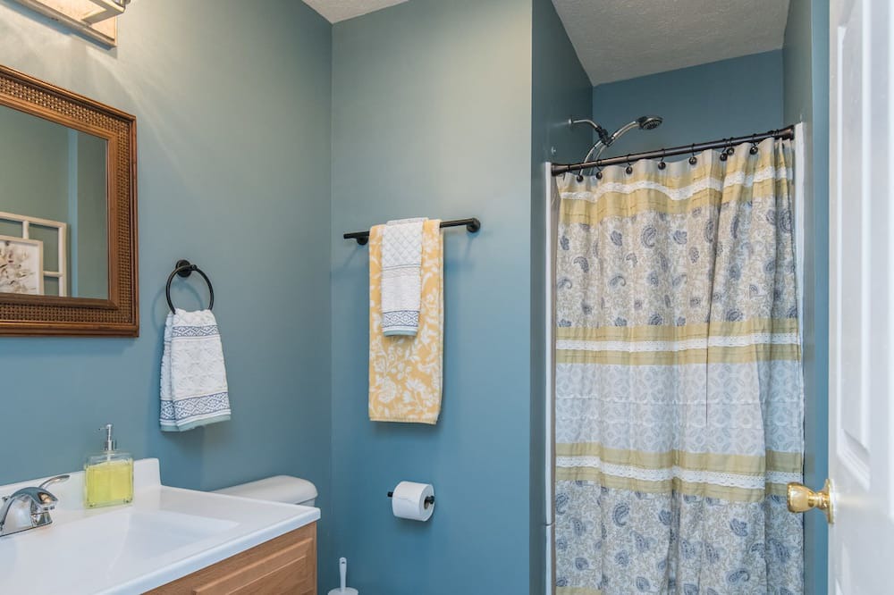 Photo of Bathroom in Hazel Green