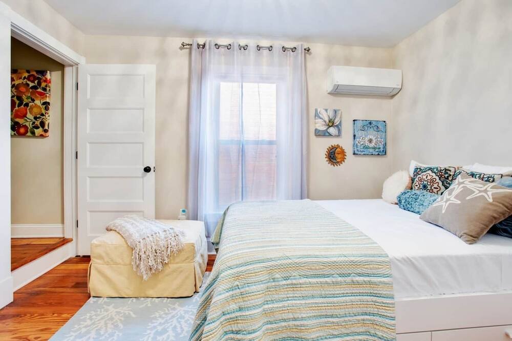 Photo of Bedroom in Downtown