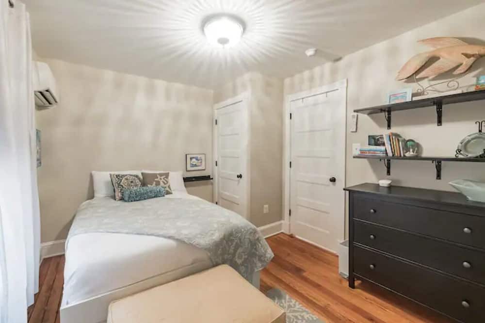 Photo of Bedroom in Downtown
