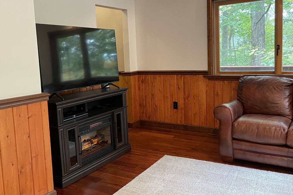 Photo of Livingroom in Waynesville