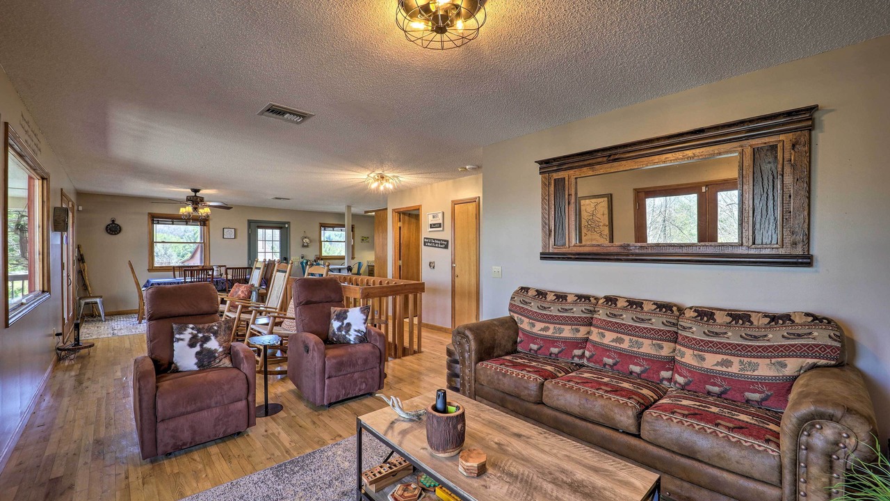 Photo of Livingroom in Piney Creek