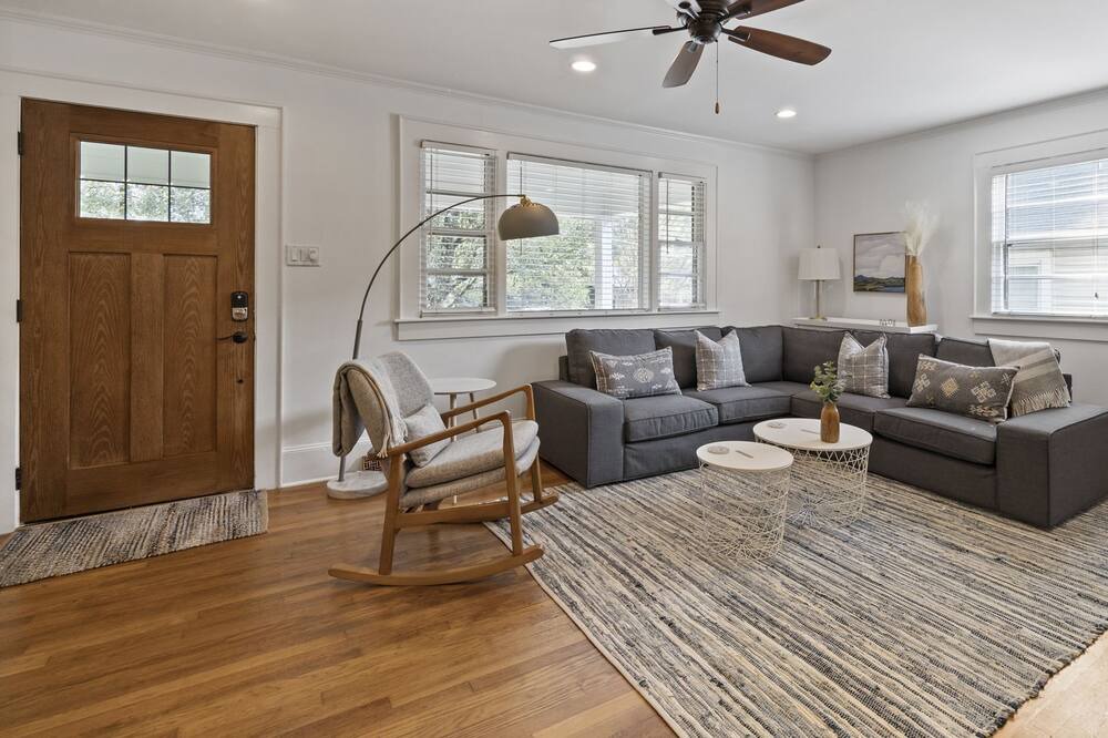 Photo of Livingroom in Plaza Midwood