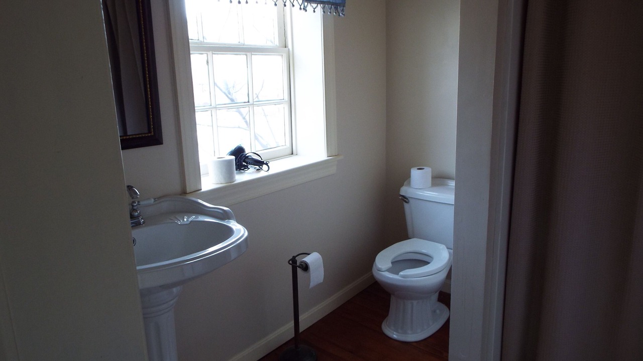 Photo of Bathroom in Gettysburg