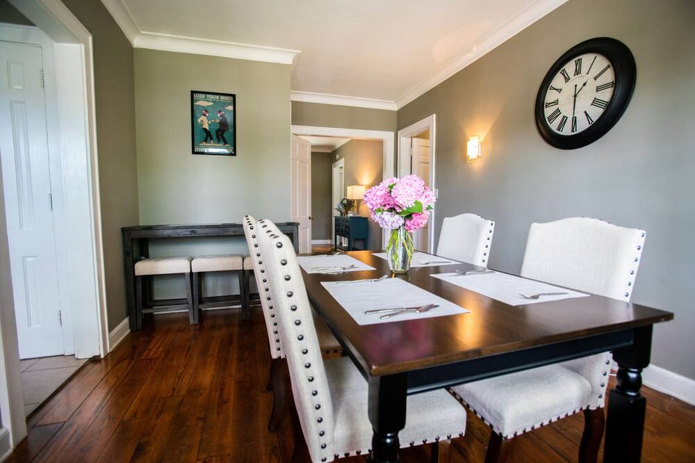Photo of Bedroom in Maysville