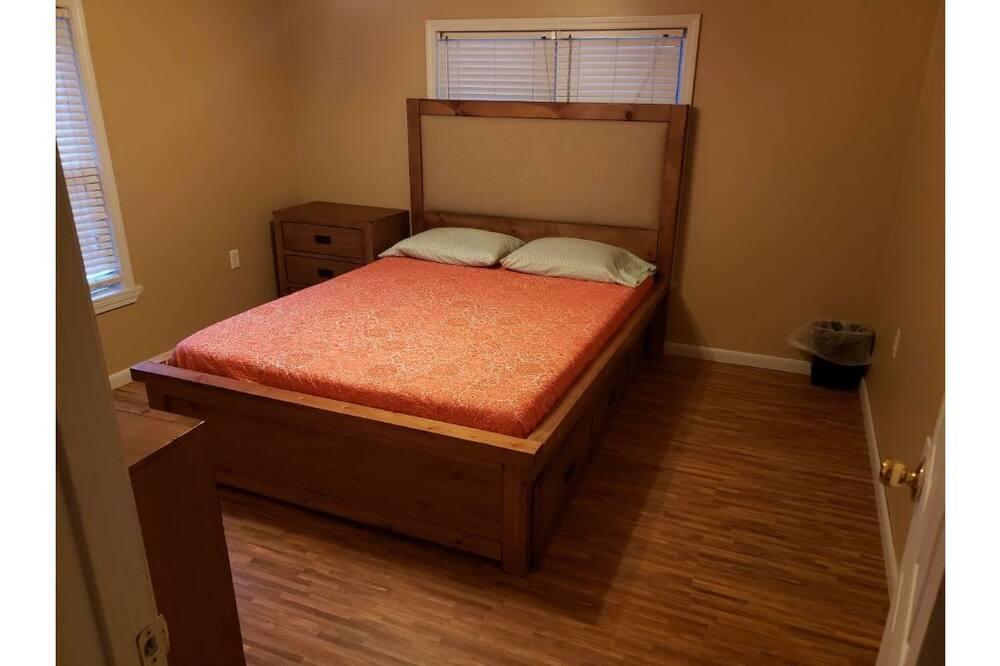 Photo of Bedroom in Toler