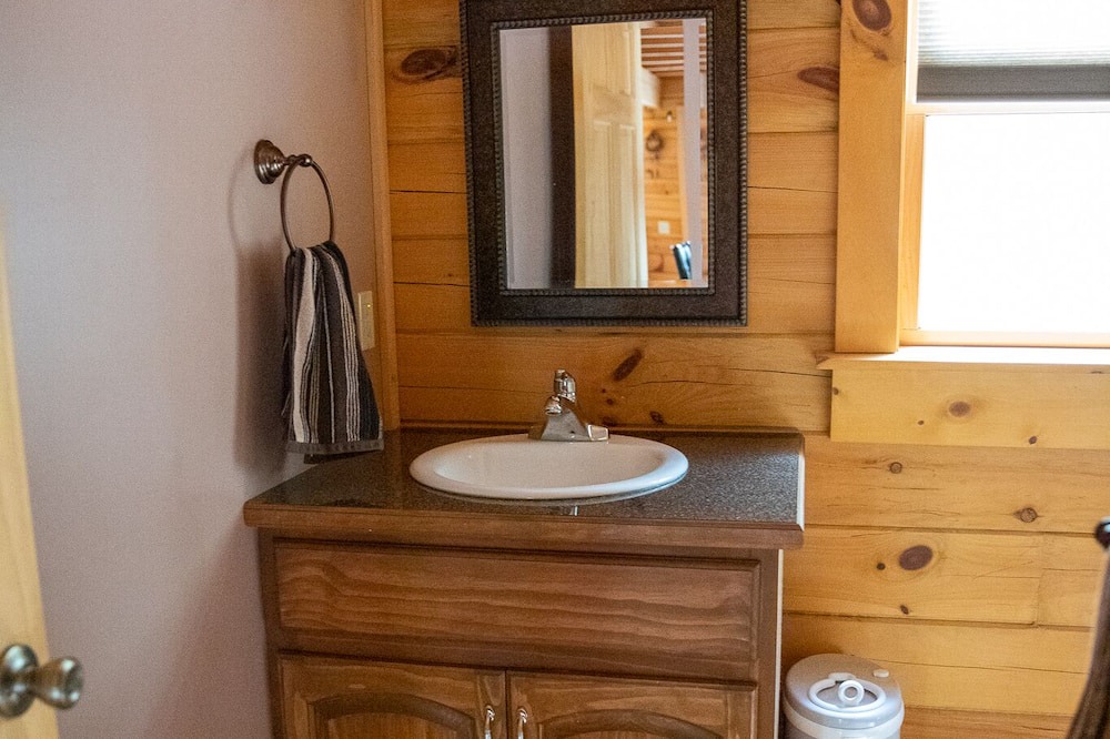 Photo of Bathroom in Vein Mountain