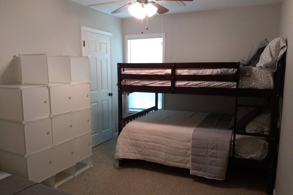 Photo of Bedroom in Marion