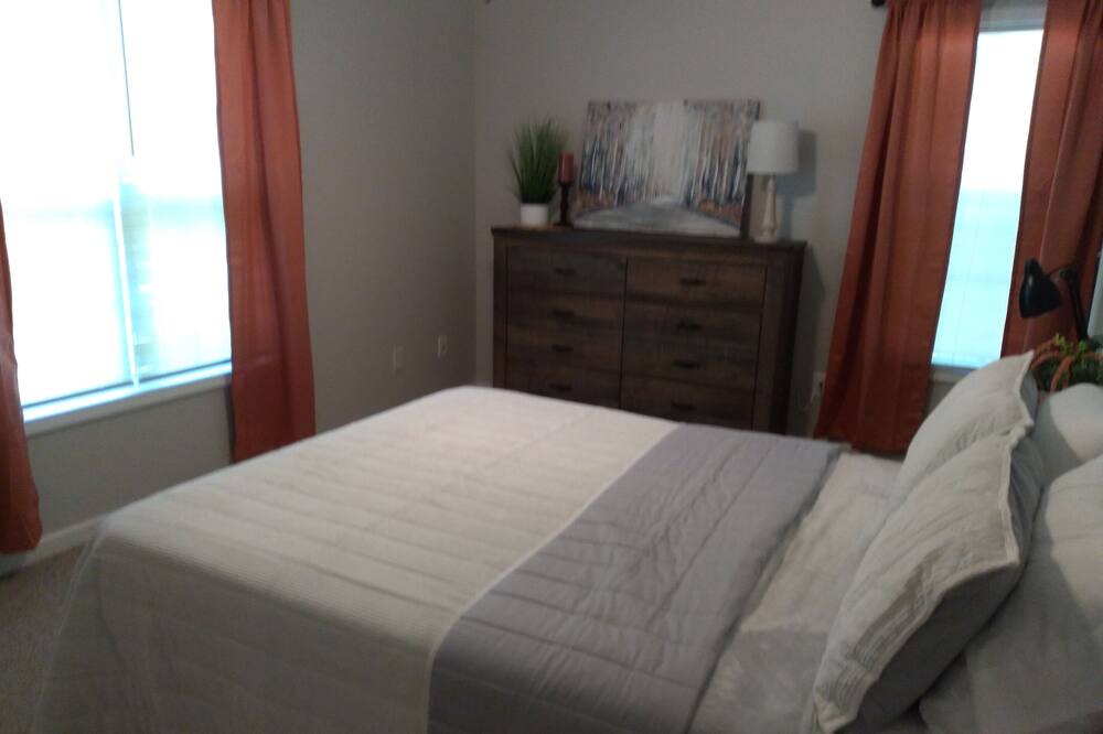 Photo of Bedroom in Marion