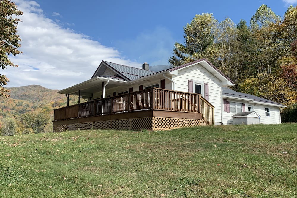 Photo of Outdoor in Bakersville
