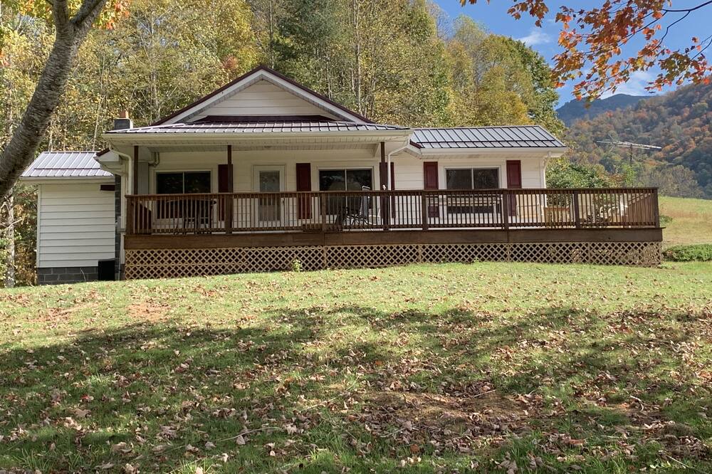 Photo of Outdoor in Bakersville