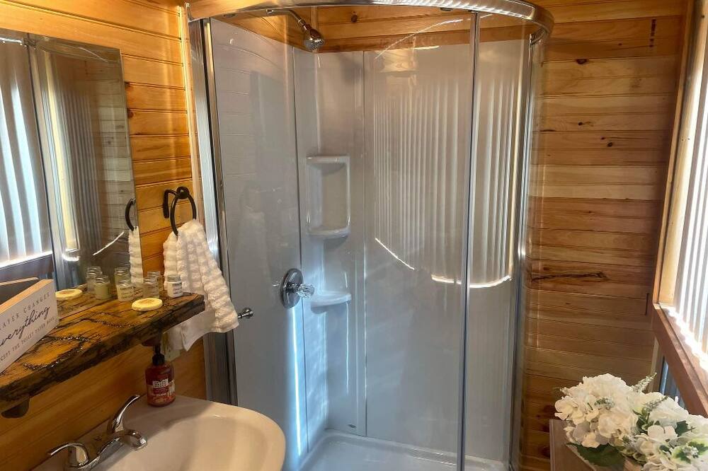 Photo of Bathroom in Pine Ridge