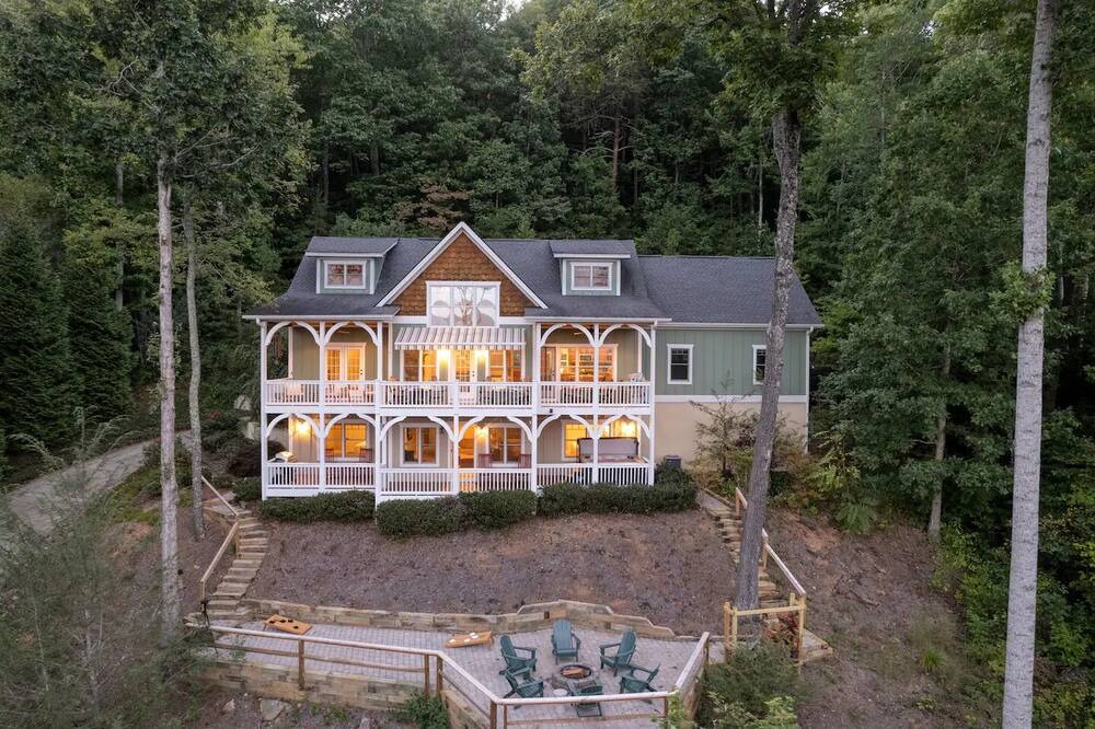Photo of Outdoor in Swannanoa