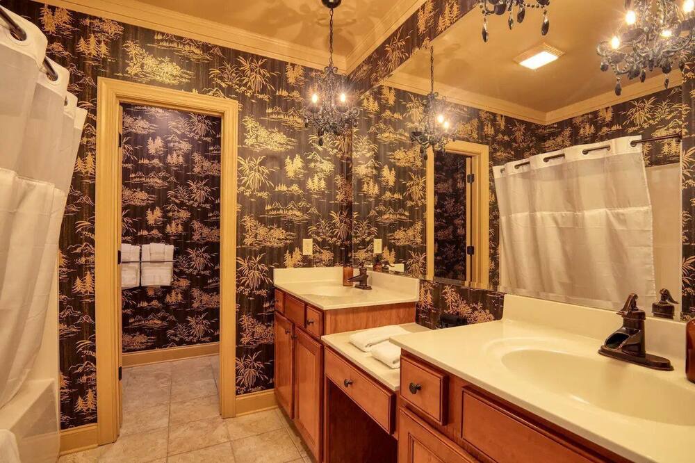 Photo of Bathroom in Swannanoa