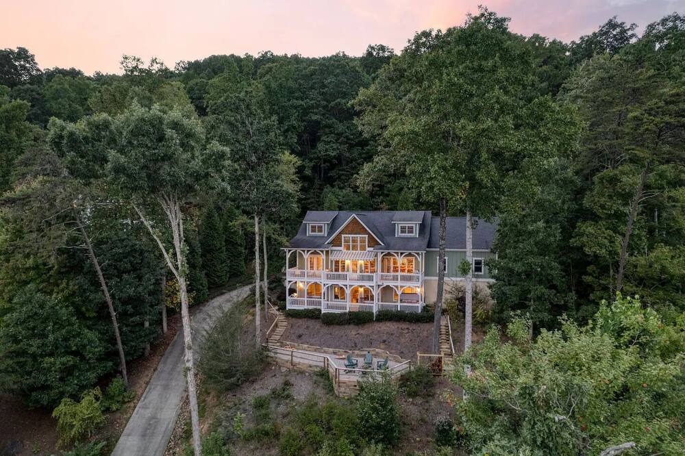 Photo of Outdoor in Swannanoa