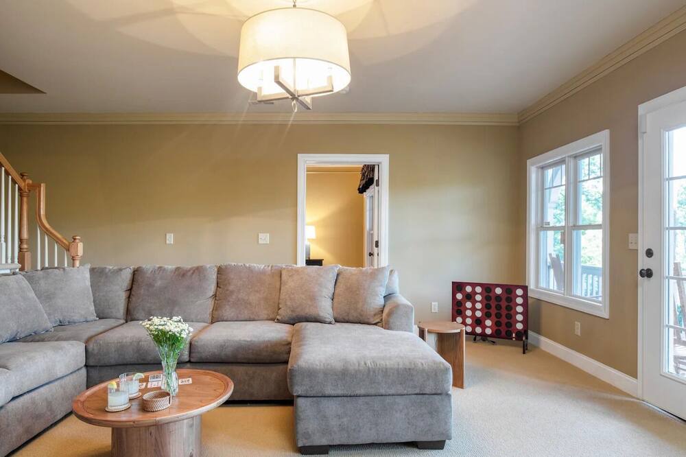 Photo of Livingroom in Swannanoa