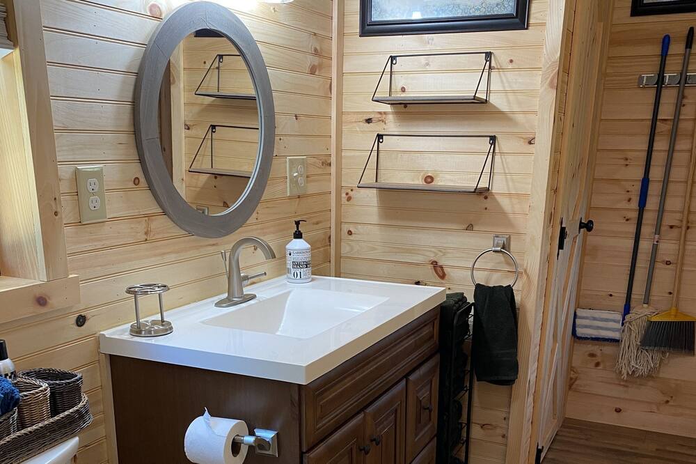 Photo of Bathroom in Corinth