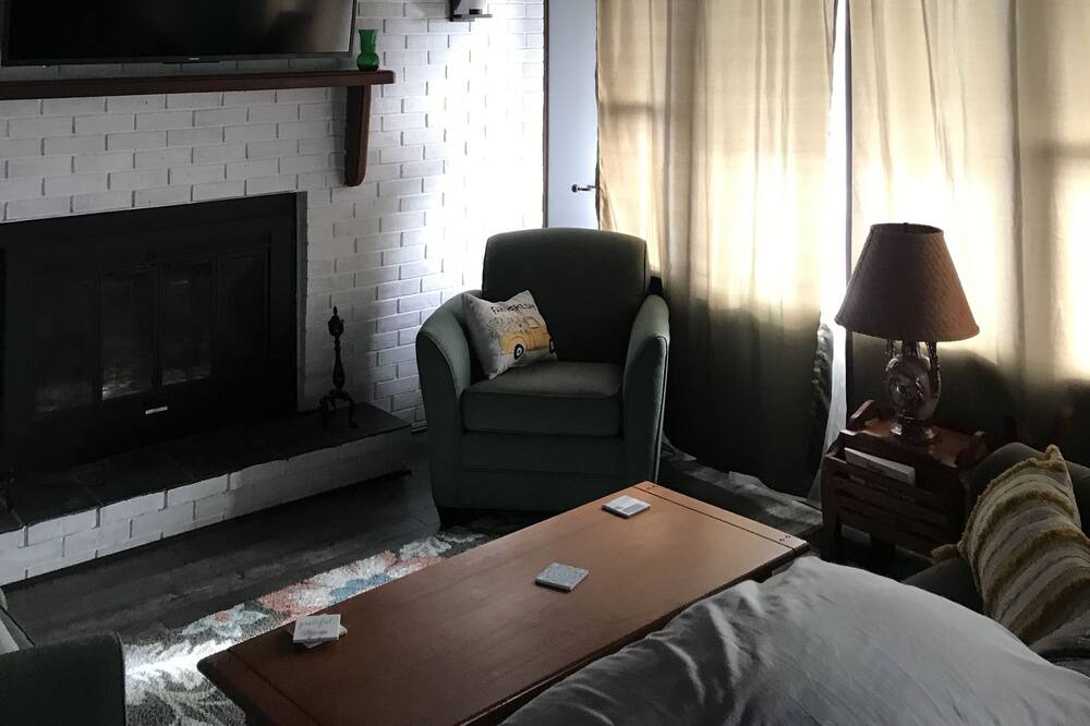 Photo of Bedroom in Dry Ridge
