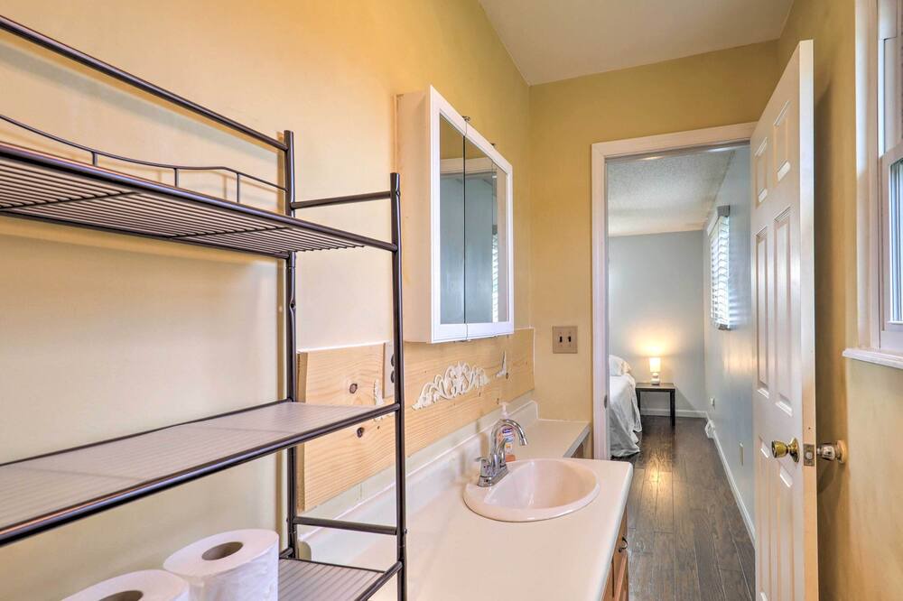 Photo of Bathroom in Jonesborough