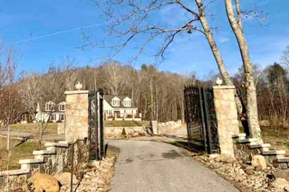 Photo of Others in Bakersville