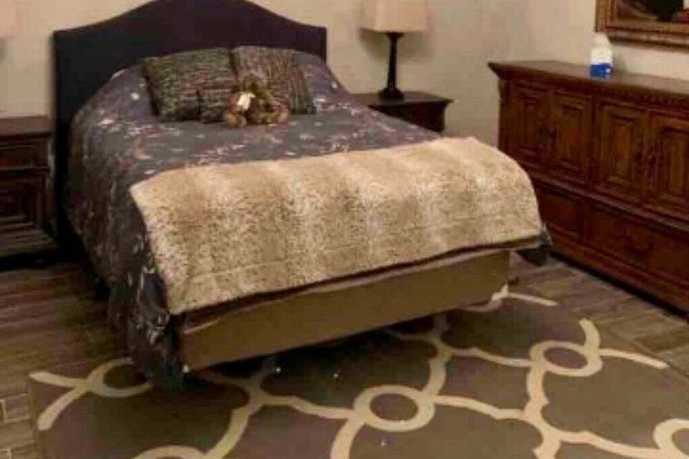 Photo of Bedroom in Bakersville