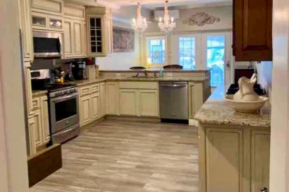 Photo of Kitchen in Bakersville