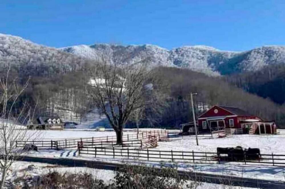 Photo of Outdoor in Bakersville