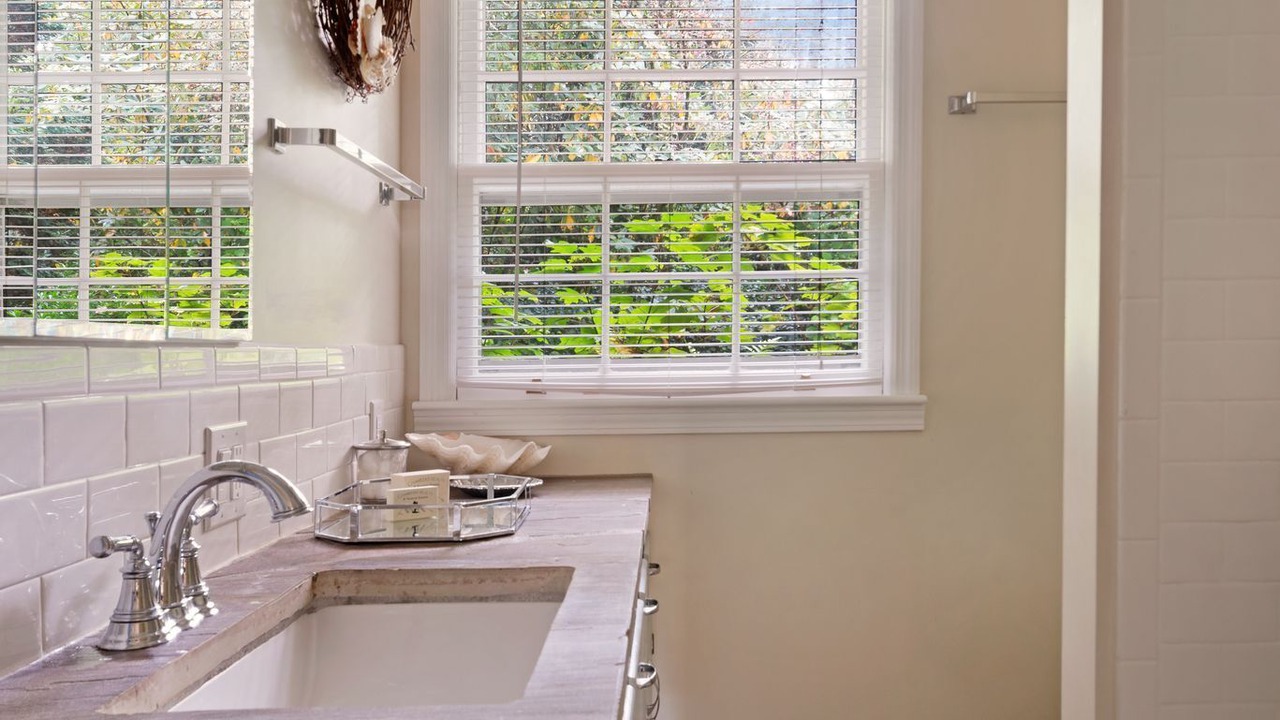 Photo of Kitchen in Mirror Lake