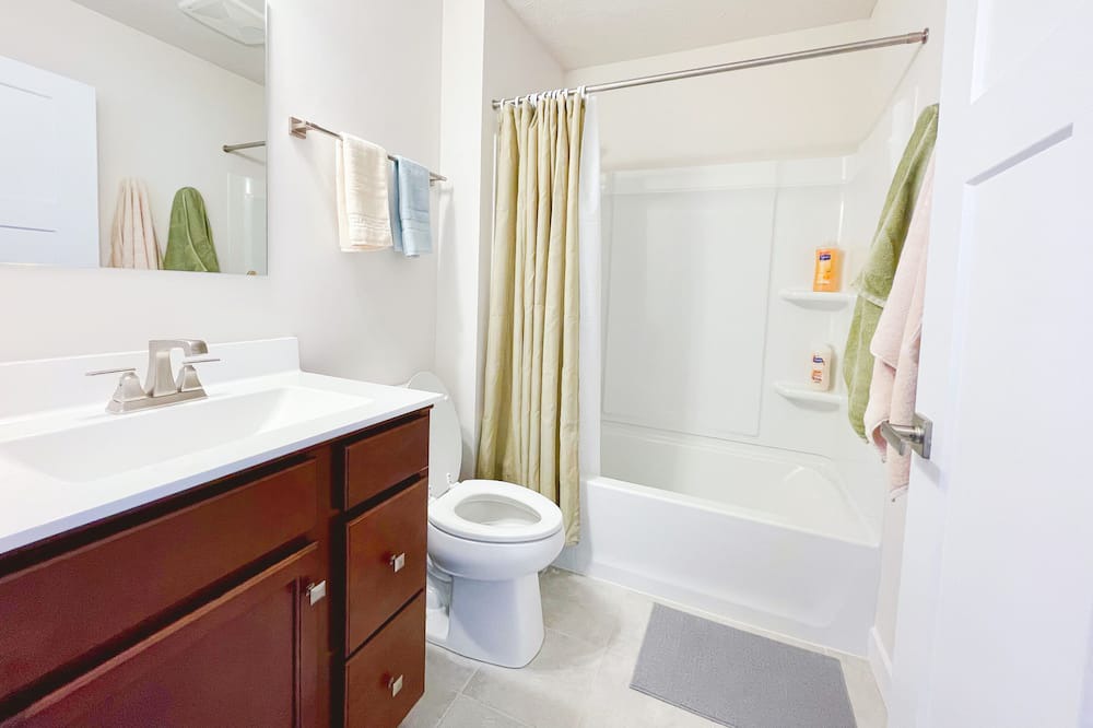 Photo of Bathroom in Amelia