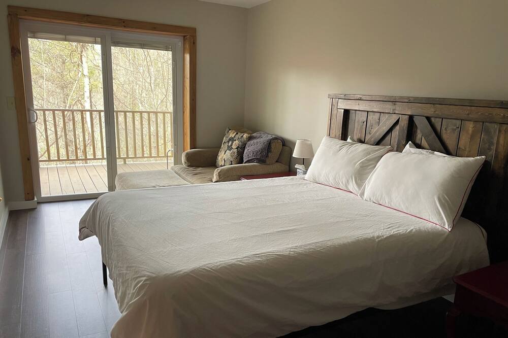 Photo of Bedroom in Crumpler