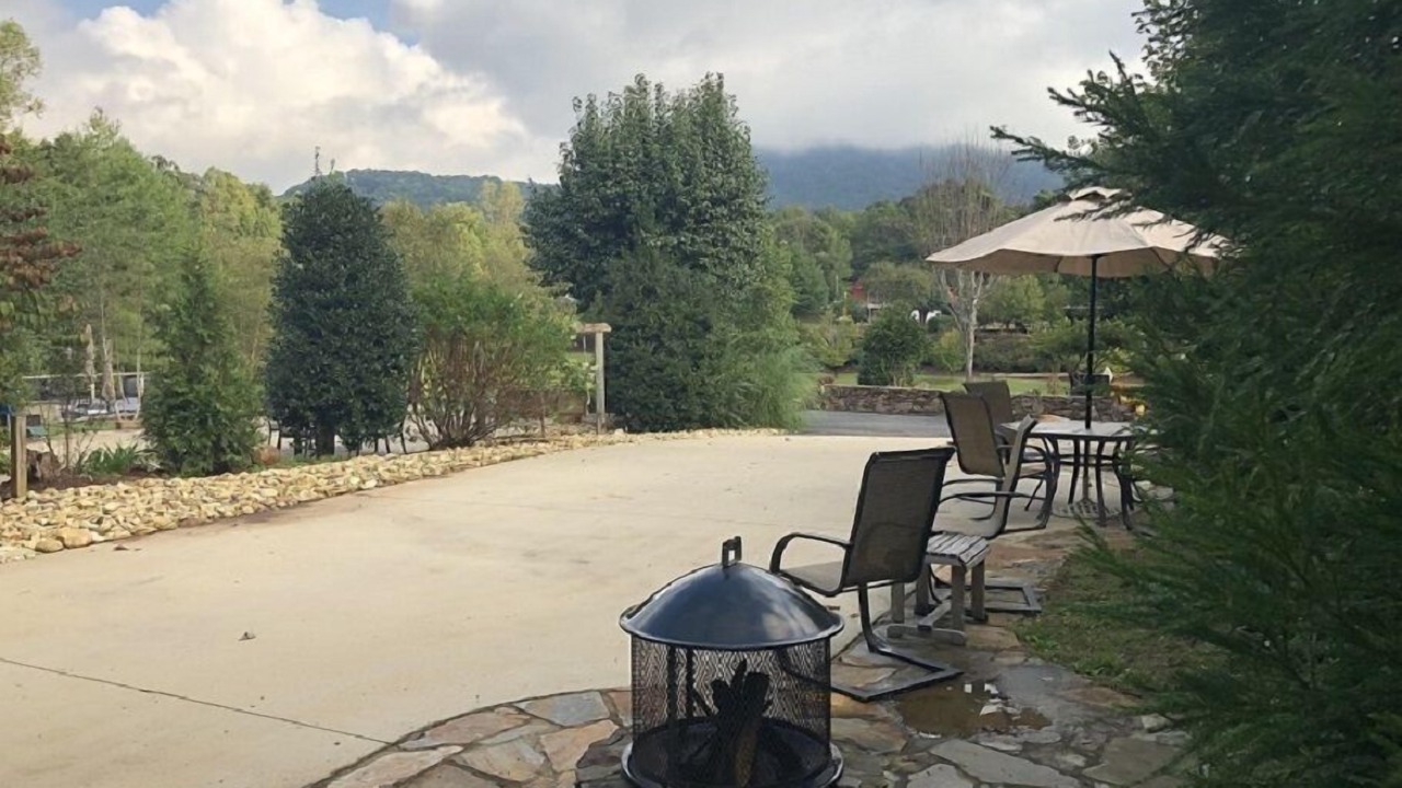 Photo of Patio Balcony in Lake Lure