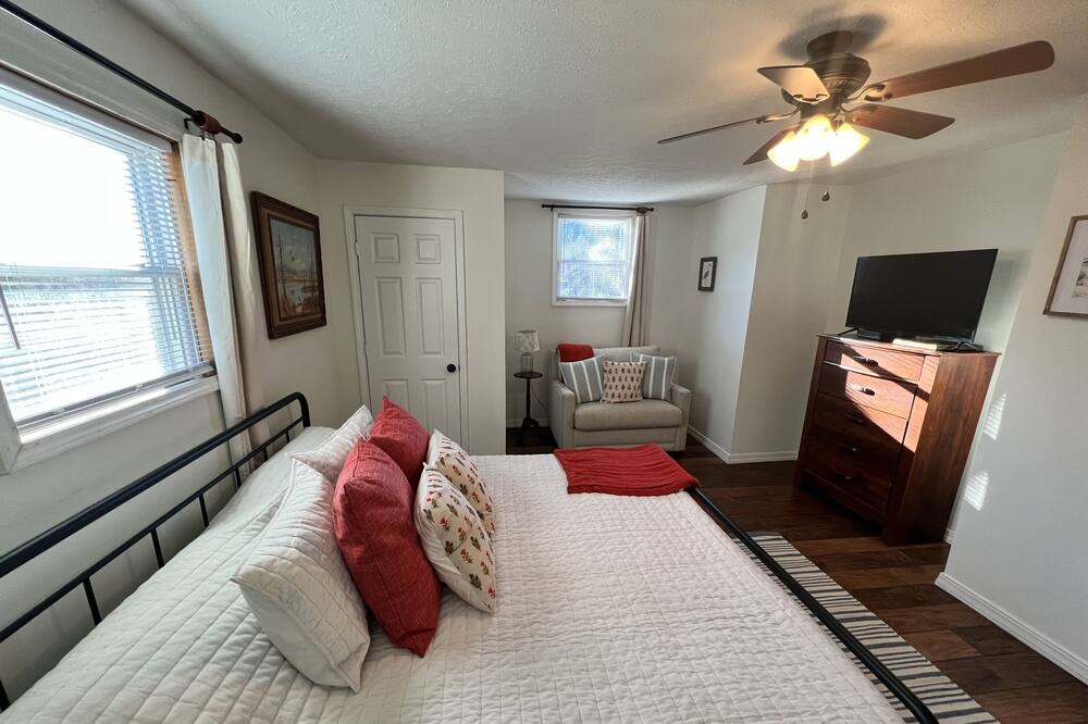Photo of Bedroom in Irvine