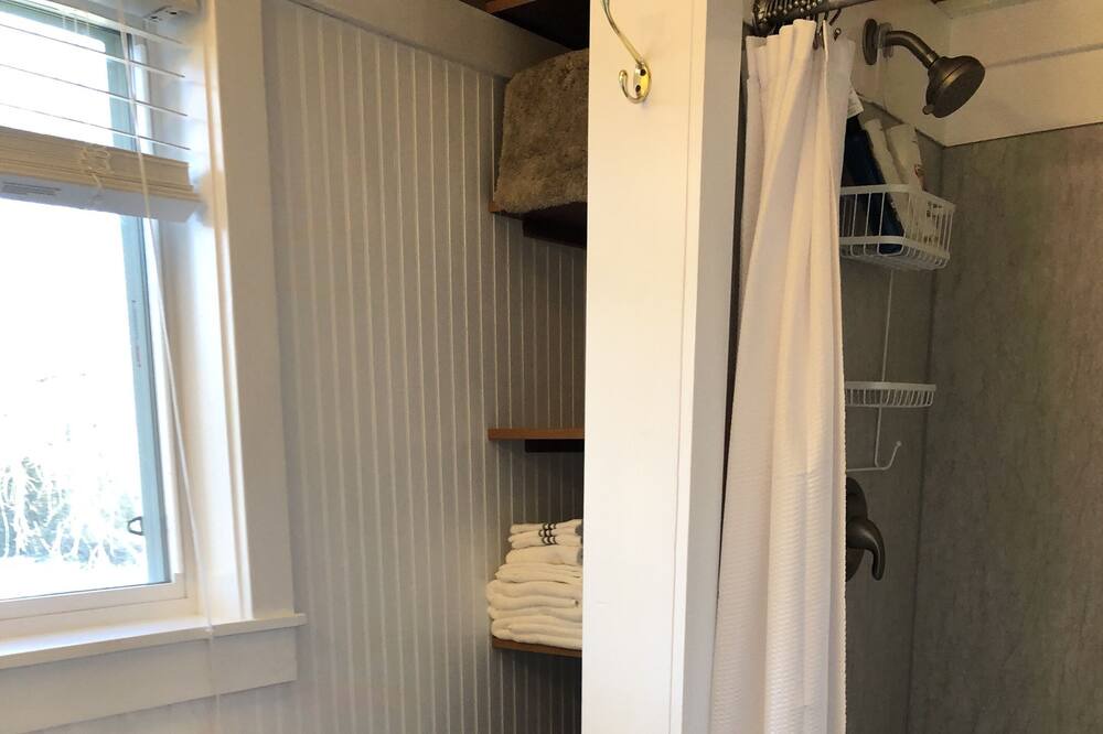 Photo of Bathroom in Hendersonville