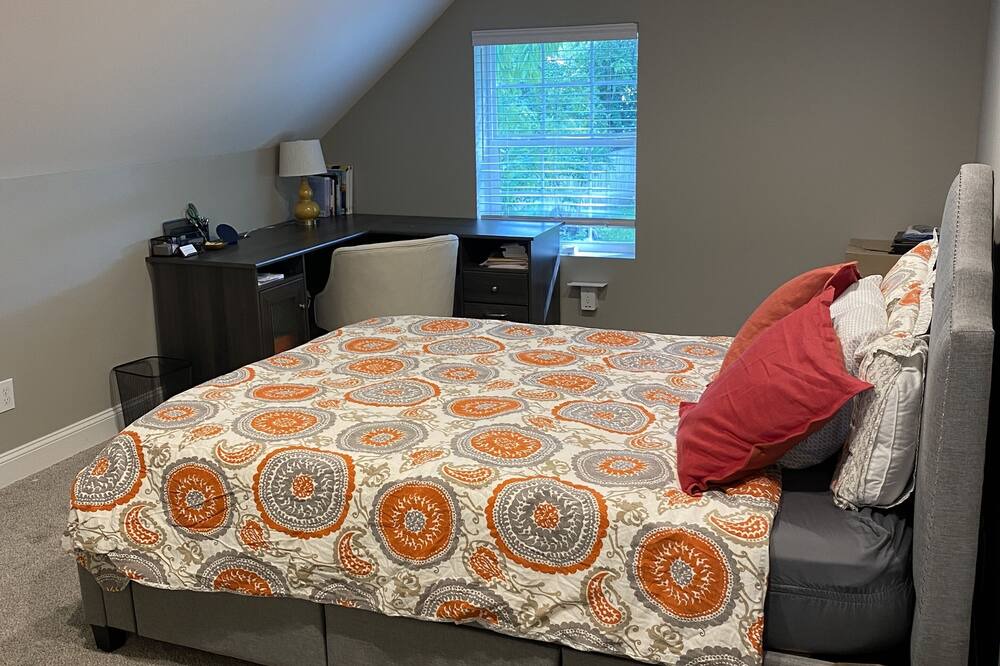 Photo of Bedroom in Northside District