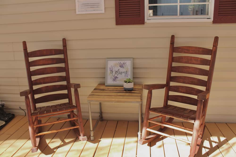 Photo of Patio Balcony in Pittman Center