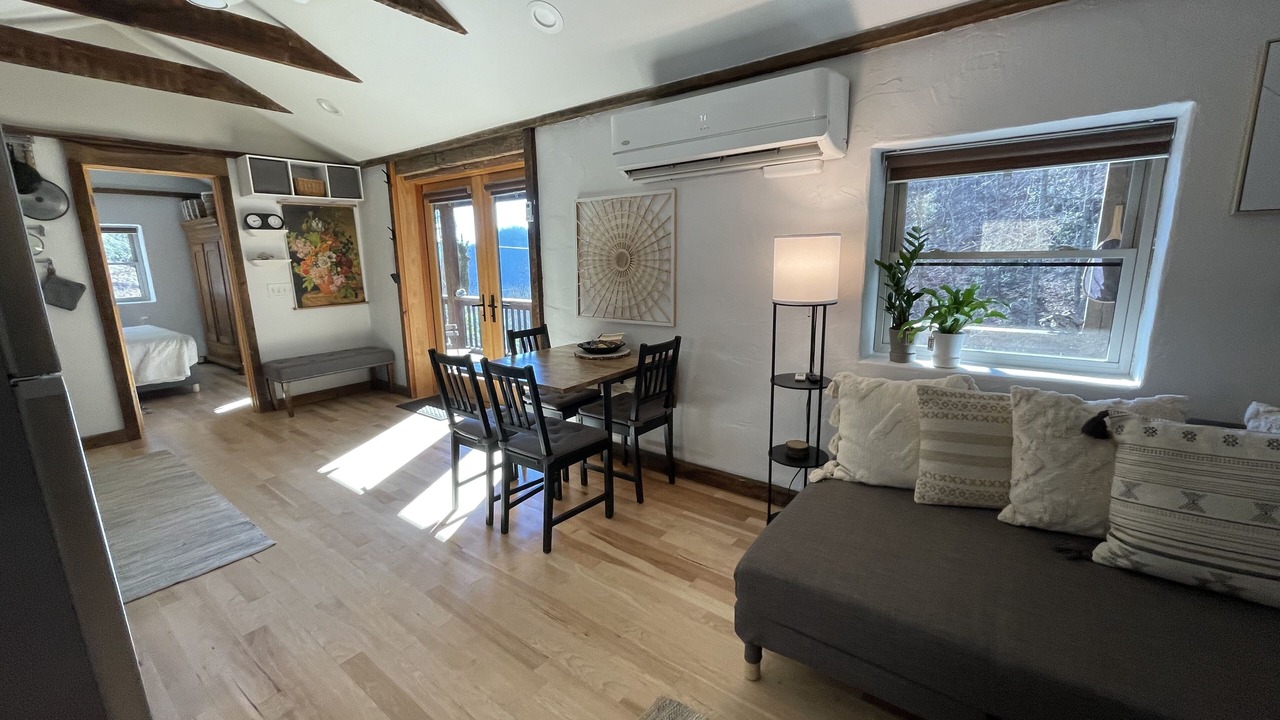 Photo of Livingroom in Swannanoa