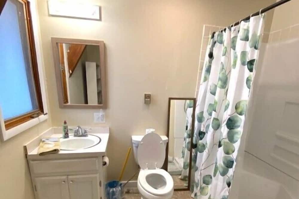 Photo of Bathroom in Berkeley Springs